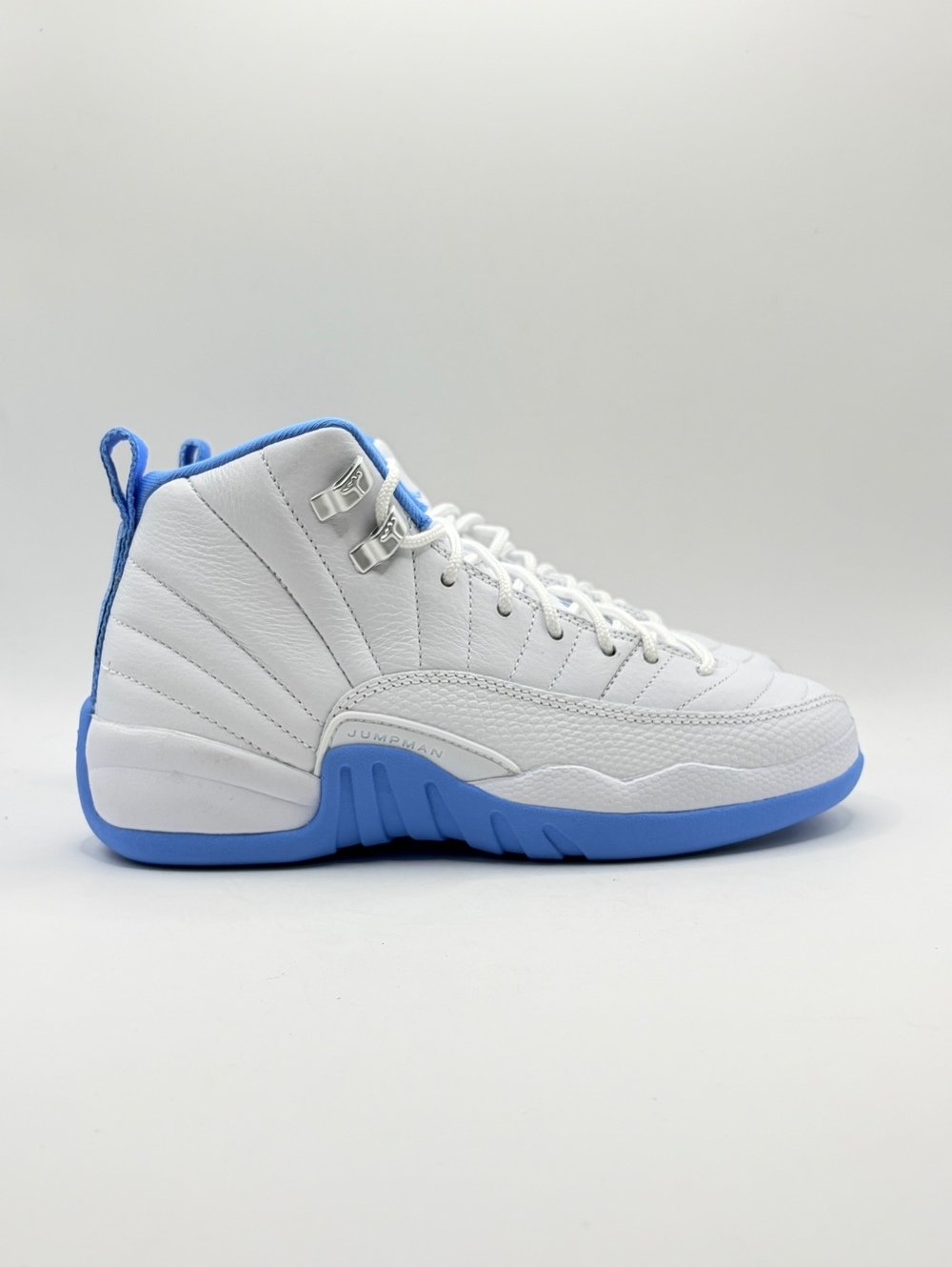 Nike Air Jordan 12 Retro GS White University Blue Size 5Y 153265-112